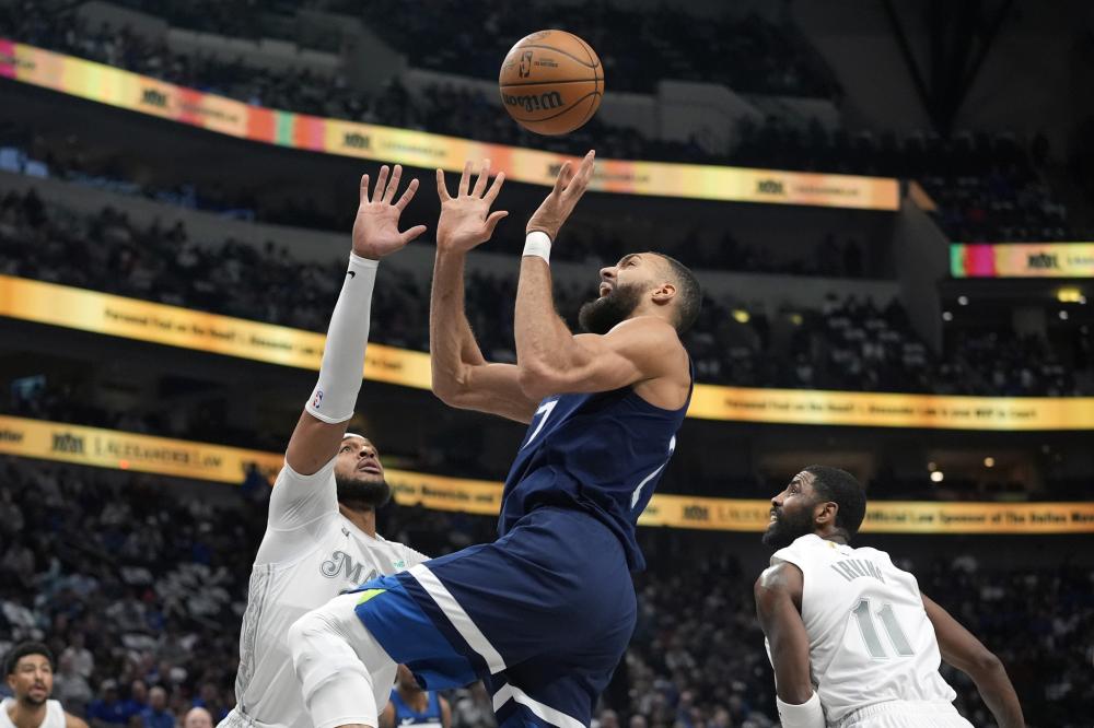 教练席上的 教练席上的